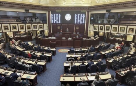 Florida lawmakers work to settle DeSantis rift as they open a new session on immigration
